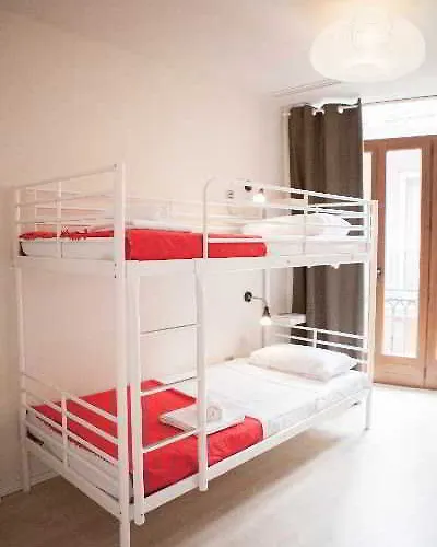 Hulot ゲストハウス 4*