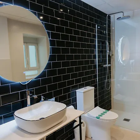 Hulot Гостевой дом Валенсия