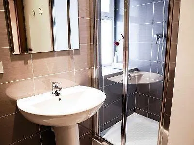 Hulot فالنسيا